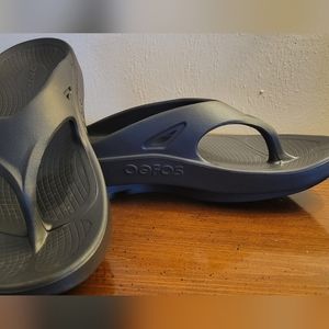 Mens Oofos Sandals